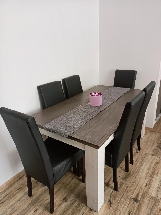 Appartement Apartament Ada à Sibiu Extérieur photo